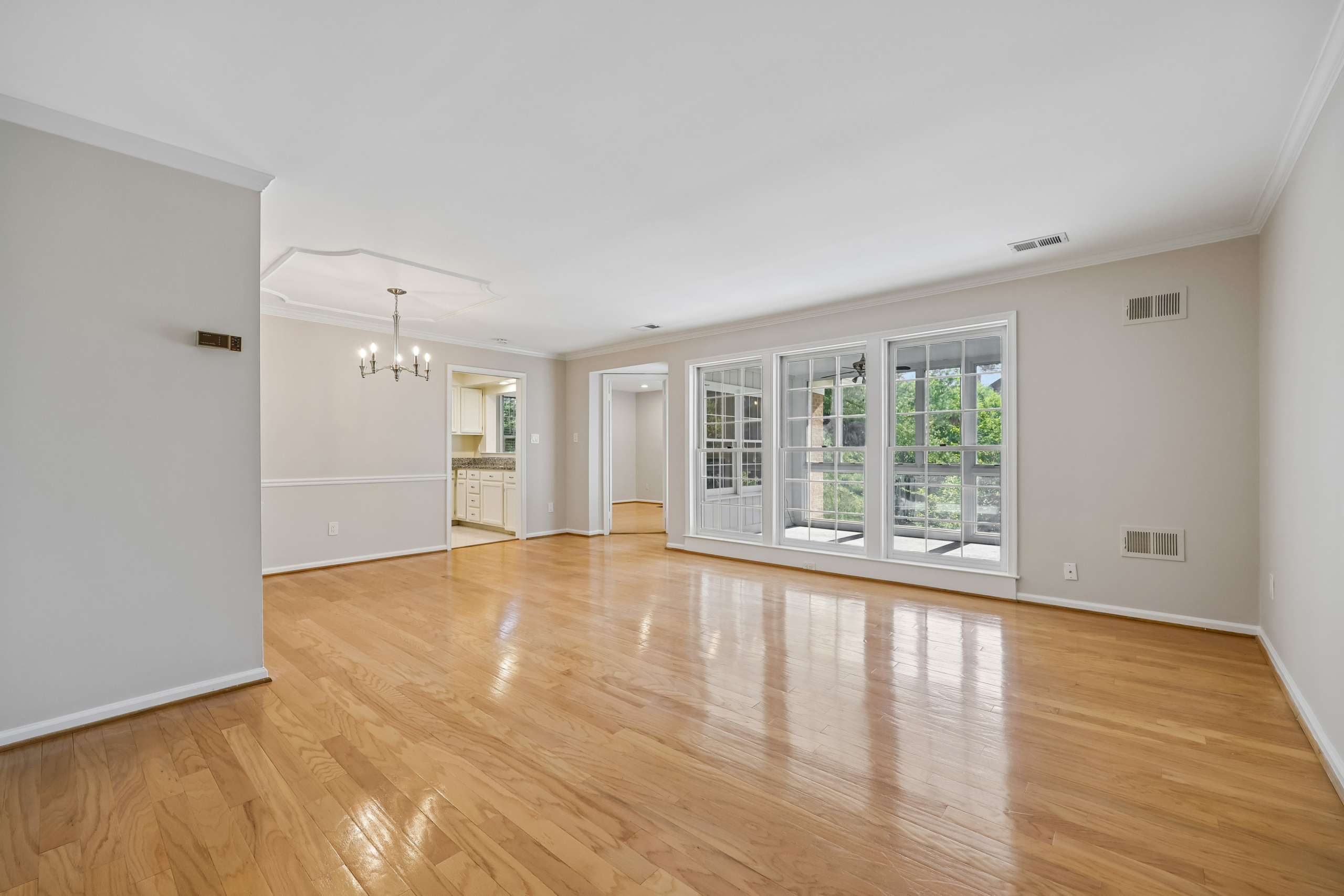 06-Living Room