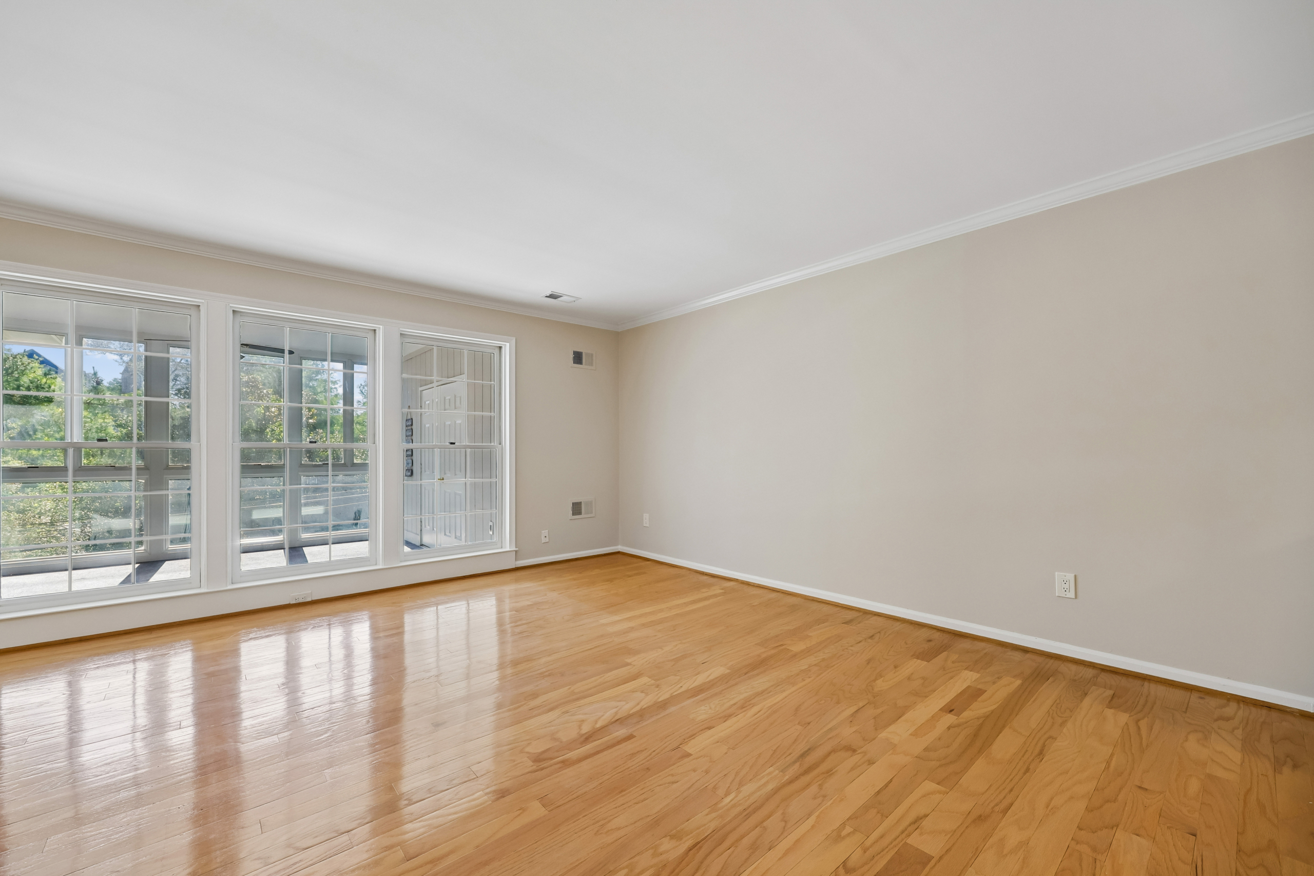 07-Living Room