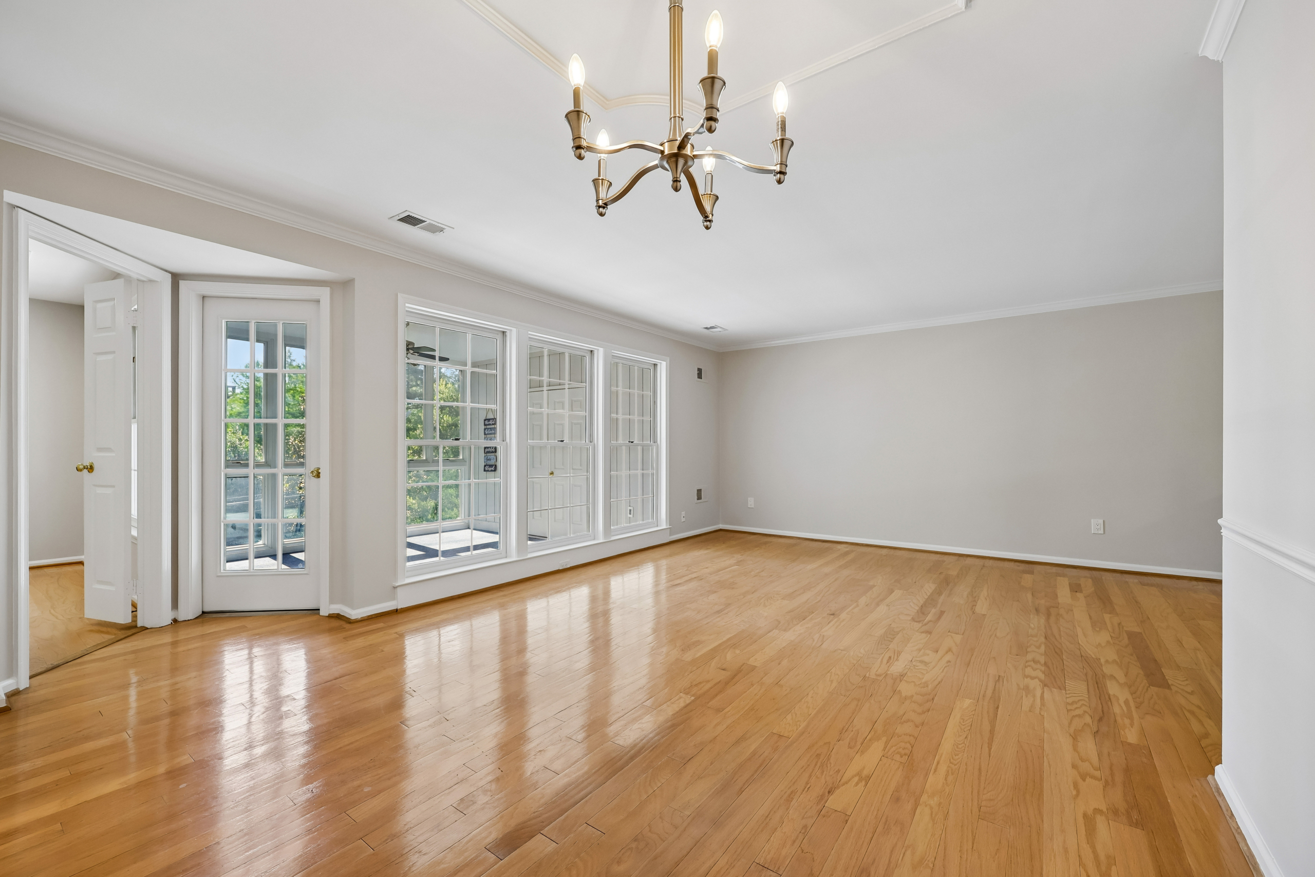 12-Dining Room