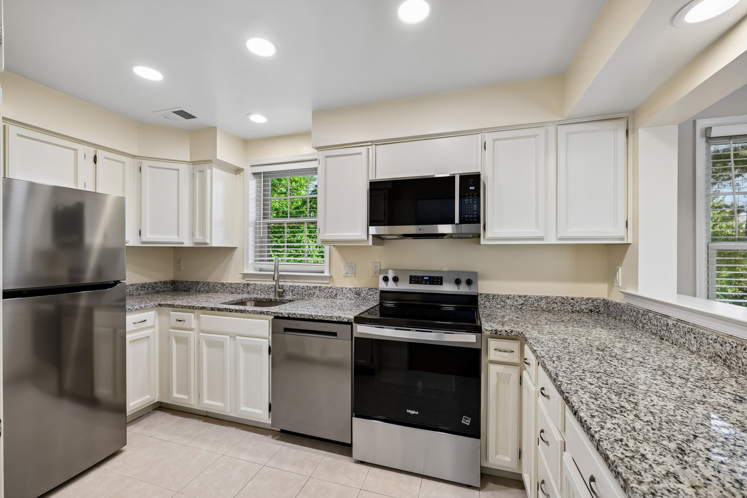 22-Kitchen