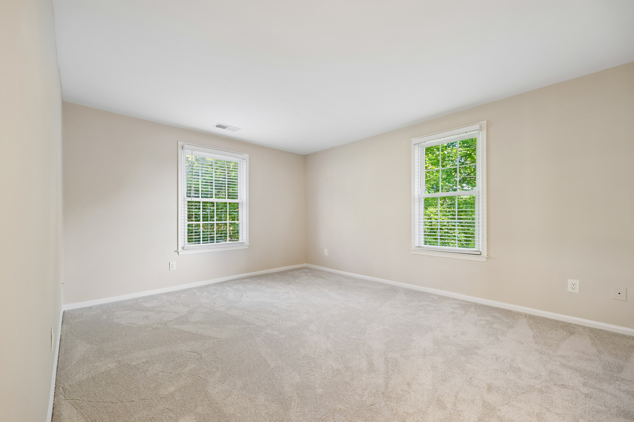 28-Primary Bedroom