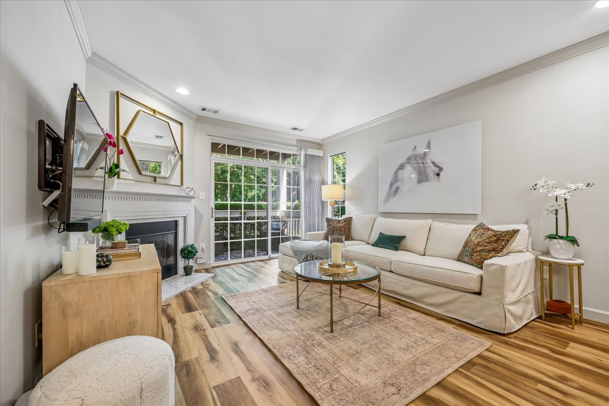 04-Living Room