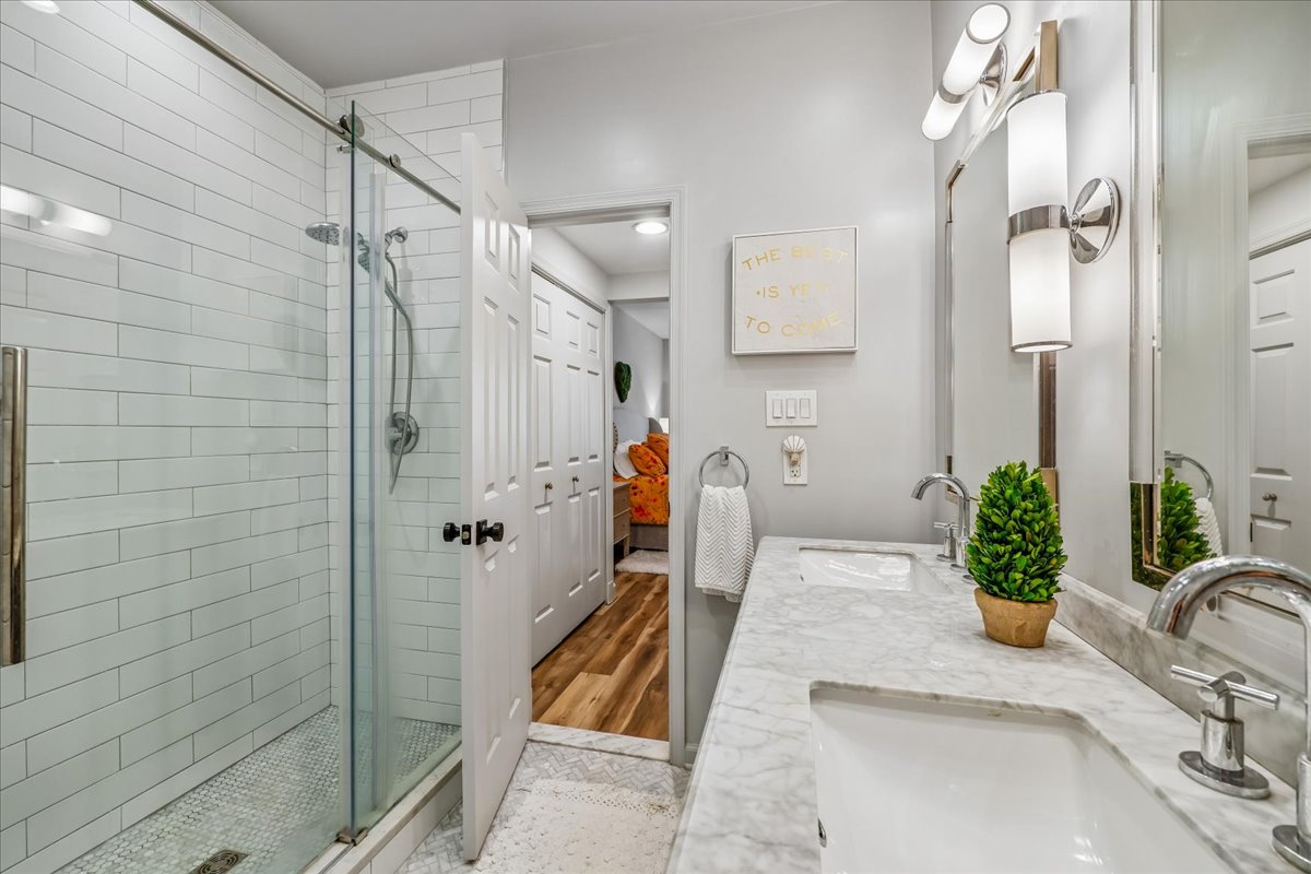 09-Primary Bath
