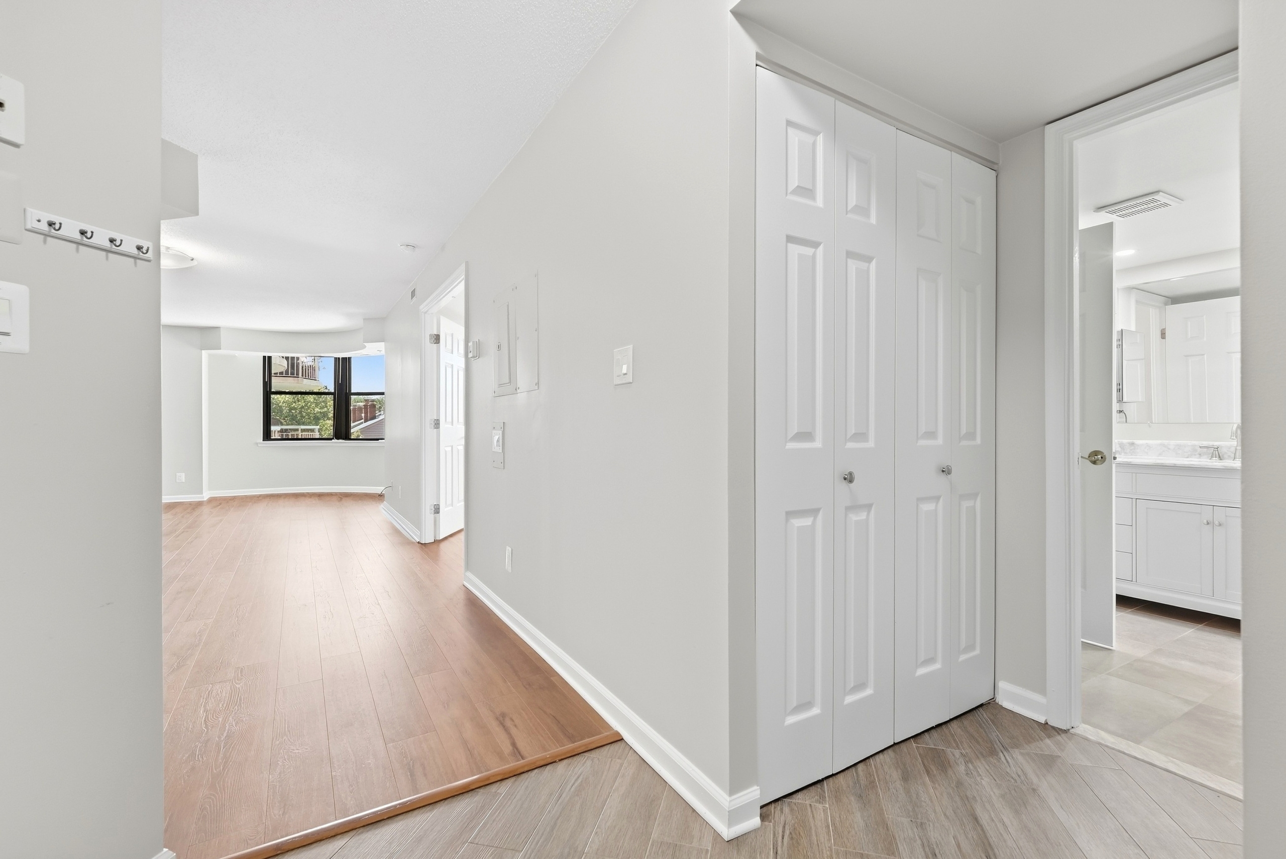 19_1200 braddock pl apt 409_019