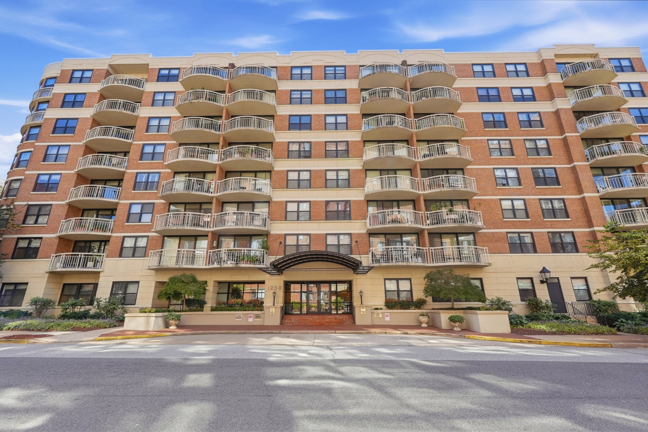 1_1200 braddock pl apt 409_001