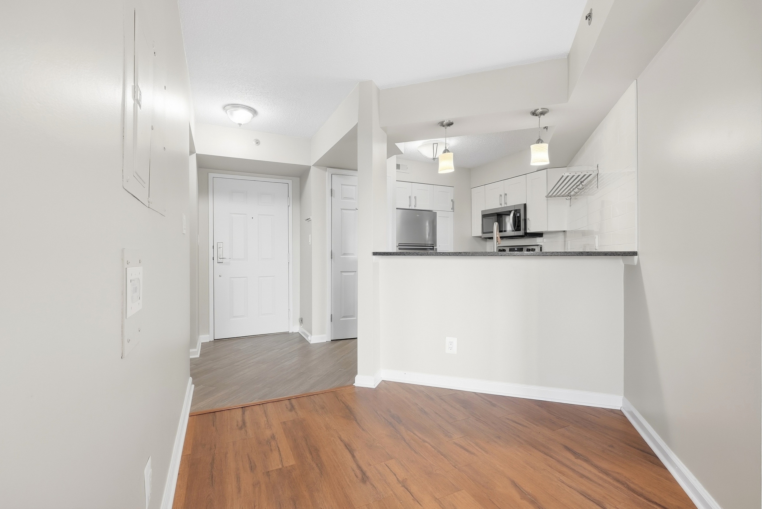 24_1200 braddock pl apt 409_024