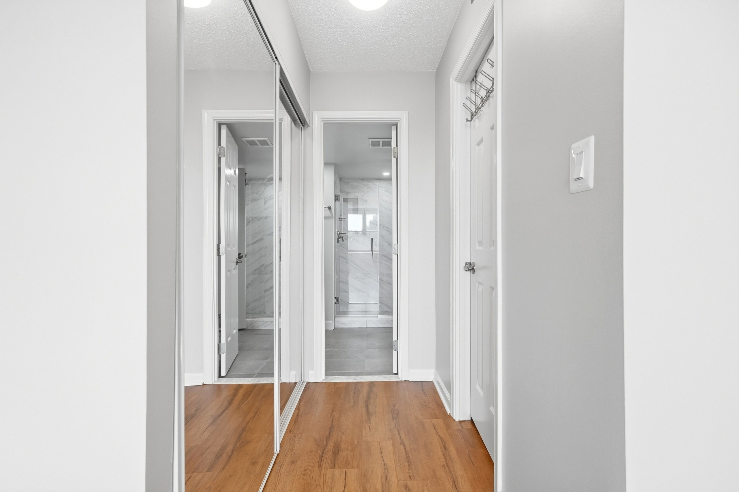 33_1200 braddock pl apt 409_033