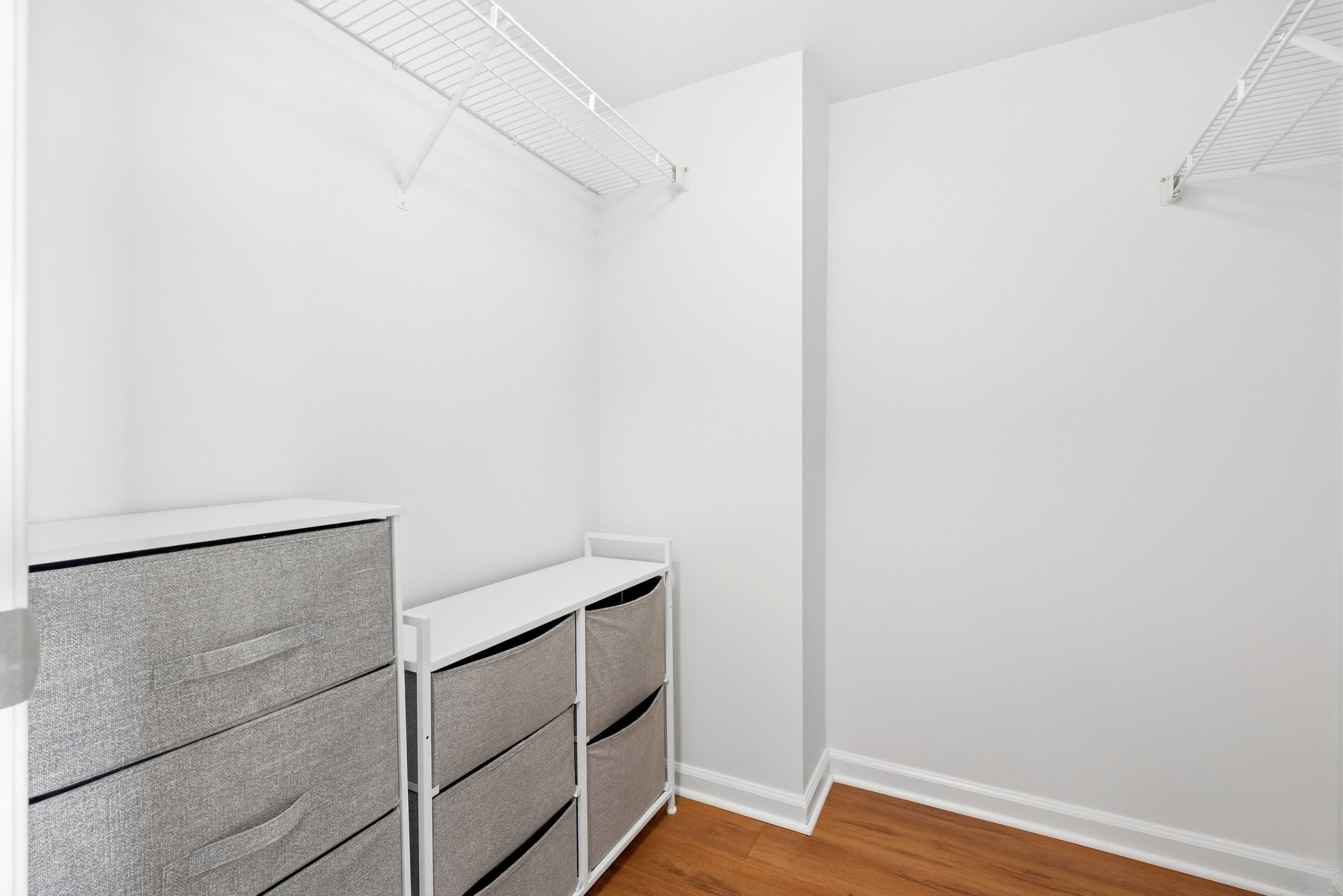 34_1200 braddock pl apt 409_034