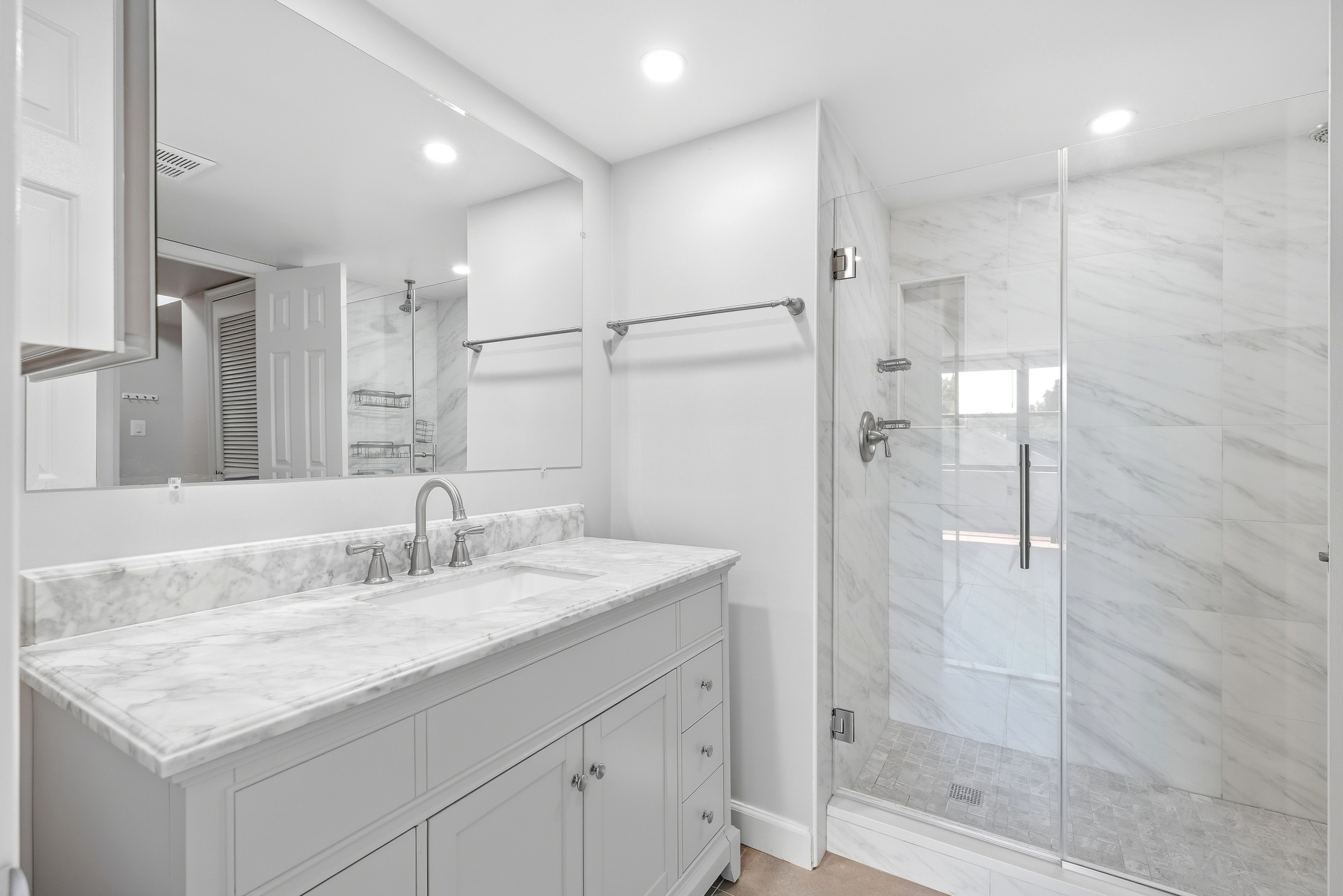 35_1200 braddock pl apt 409_035