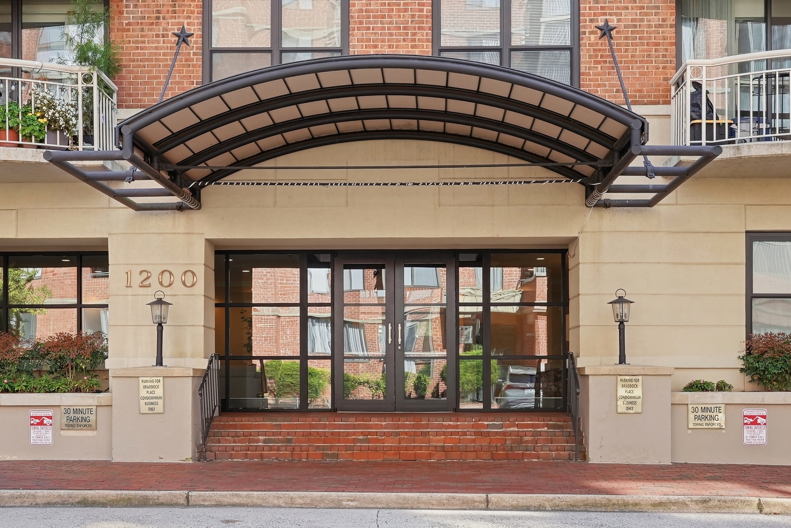 4_1200 braddock pl apt 409_004